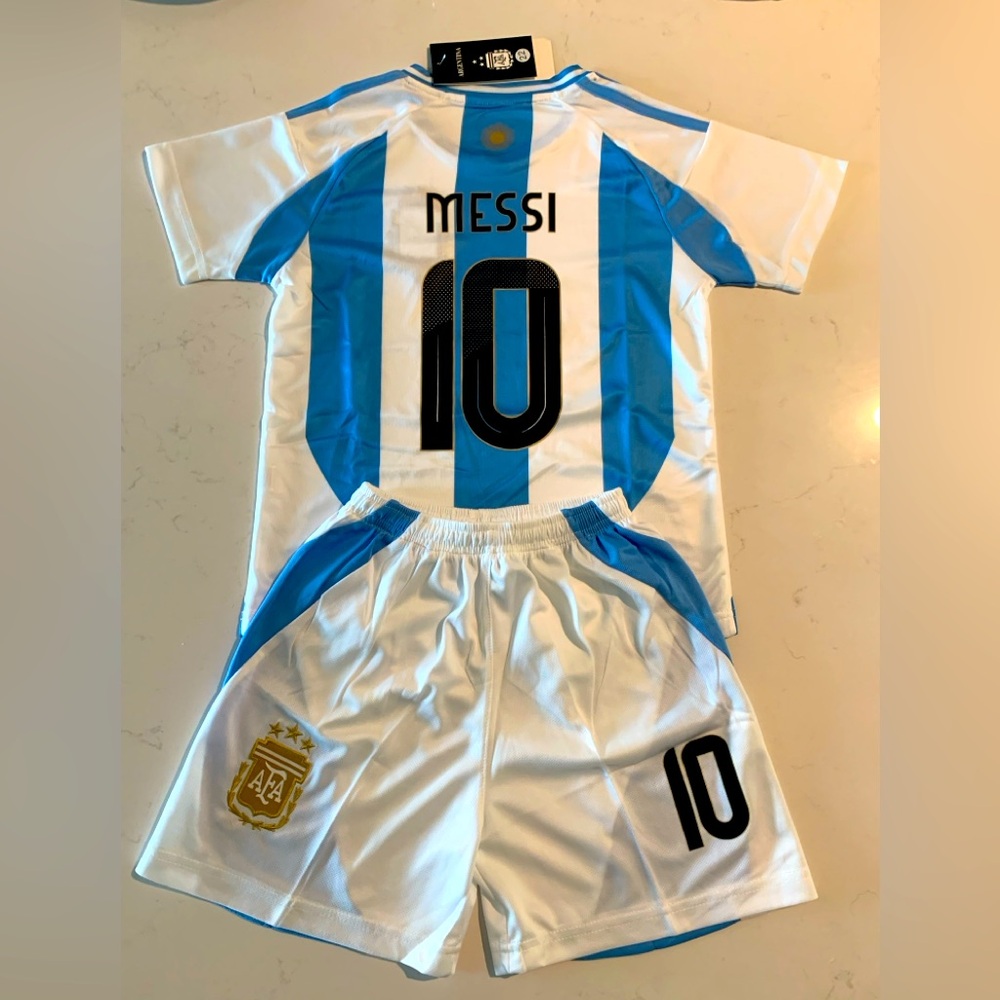 MESSI YOUTH MEDIUM 26 KIDS SOCCER JERSEY KIT ARGENTINA MESSI 2 PIECE SET NWT